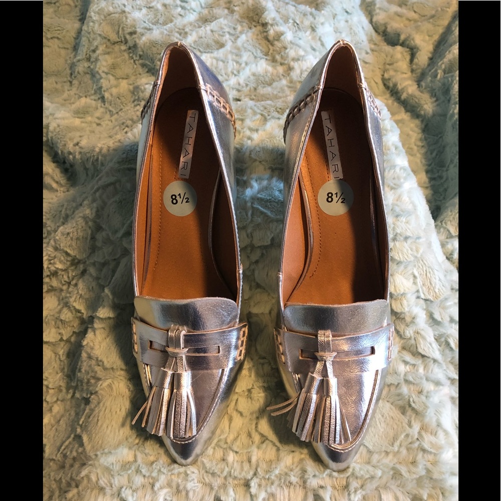 TAHARI Heeled Tassle Loafers